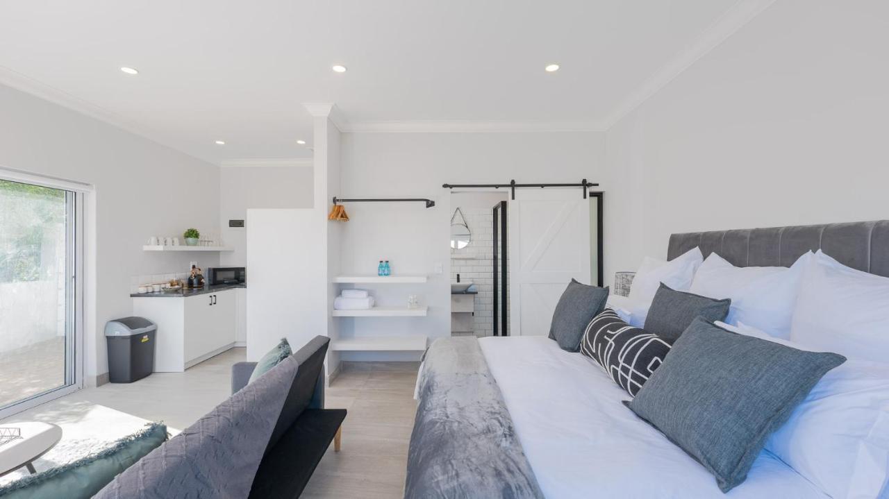 34.4 Degrees South Studio Apartment アグラス エクステリア 写真