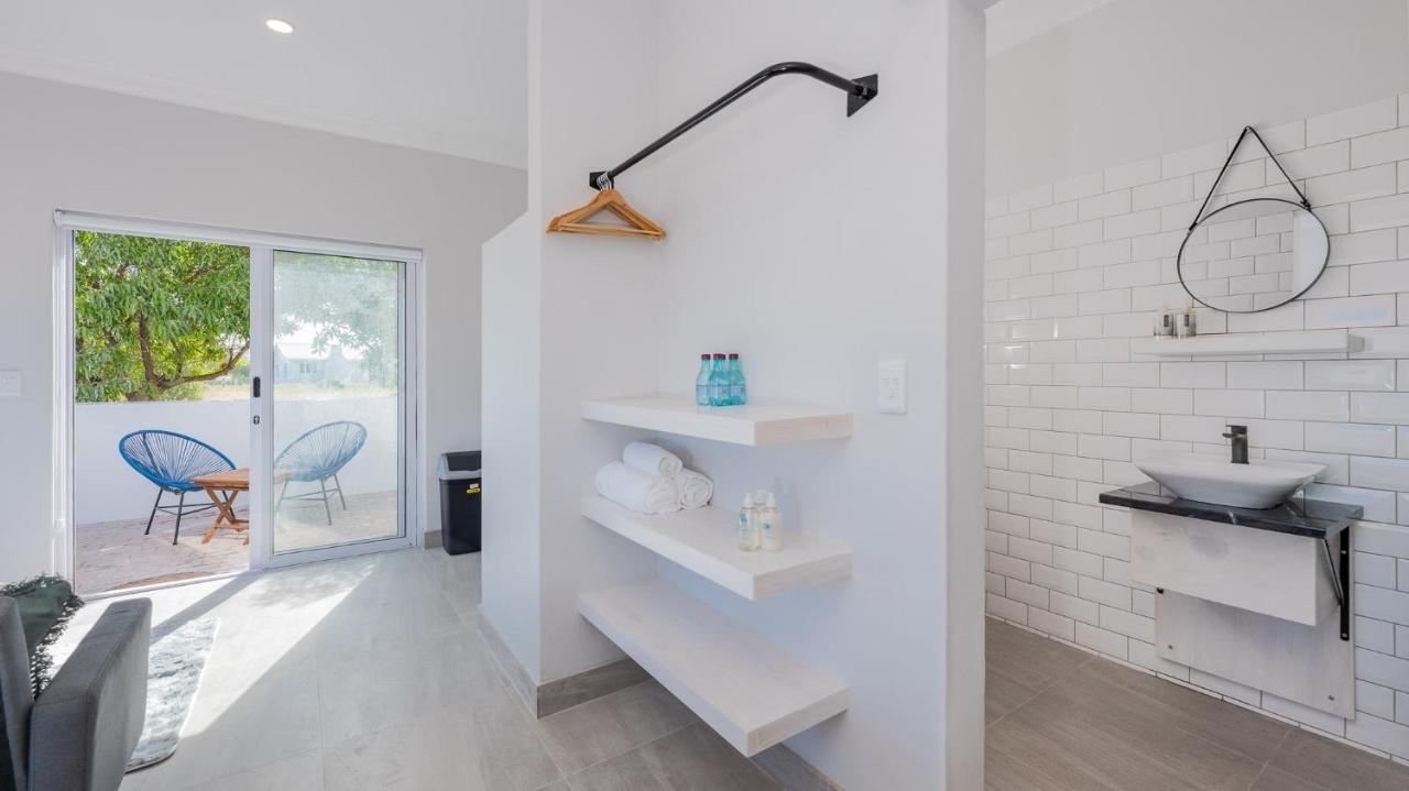 34.4 Degrees South Studio Apartment アグラス エクステリア 写真